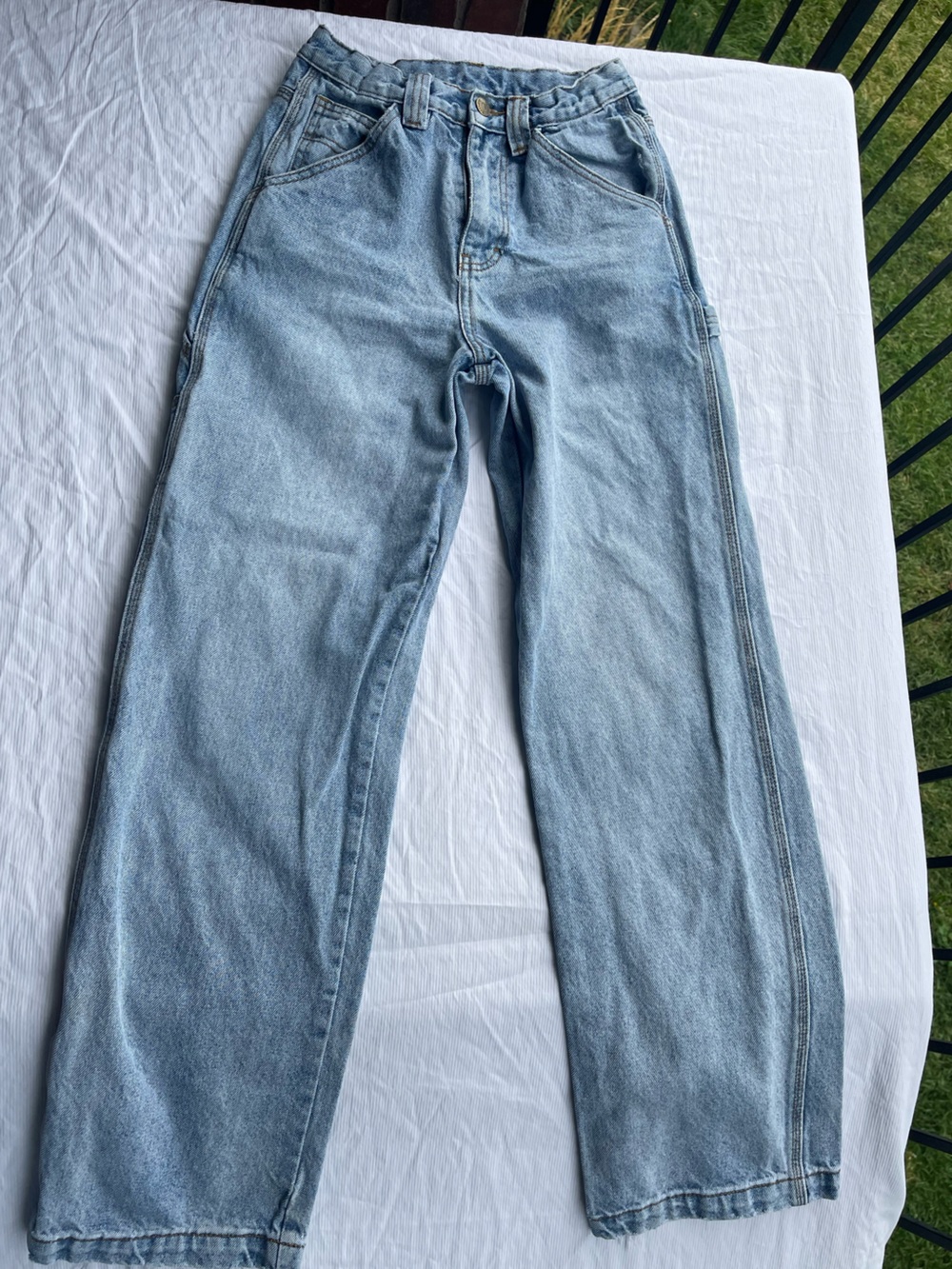 Light Wash Straight-Leg Women’s Jeans